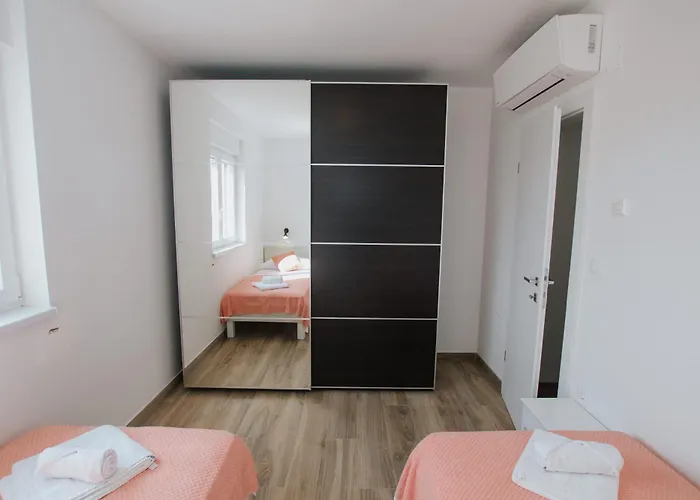 Luxury Marija
